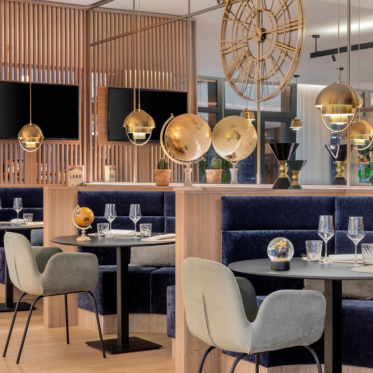 Interior of Bluma restaurant at Courtyard Biel/Bienne